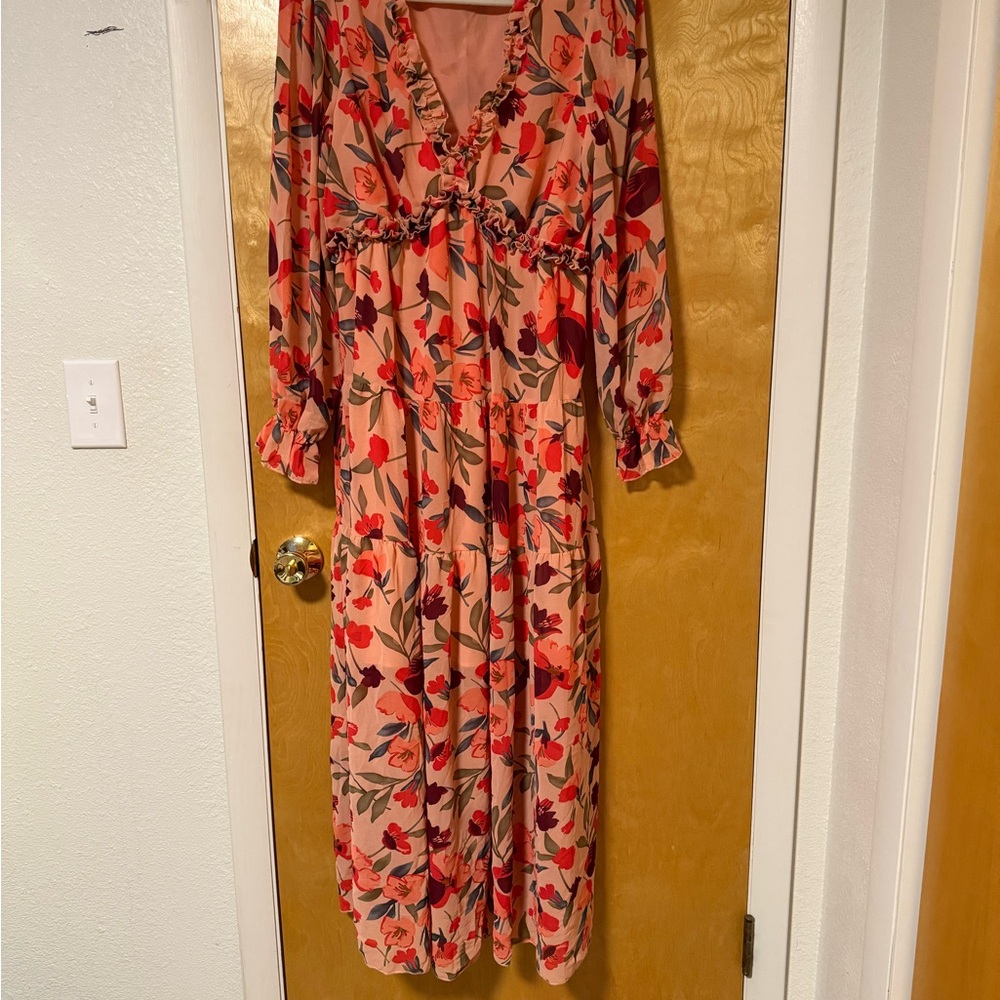 Chic Floral Maxi Dress - Red and Pink